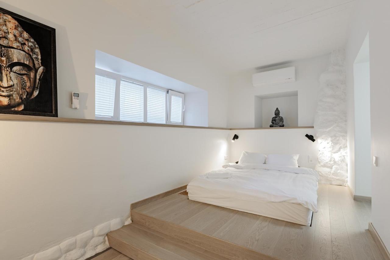 Buddha Luxury Apartment Kaunas City Centre Exterior foto